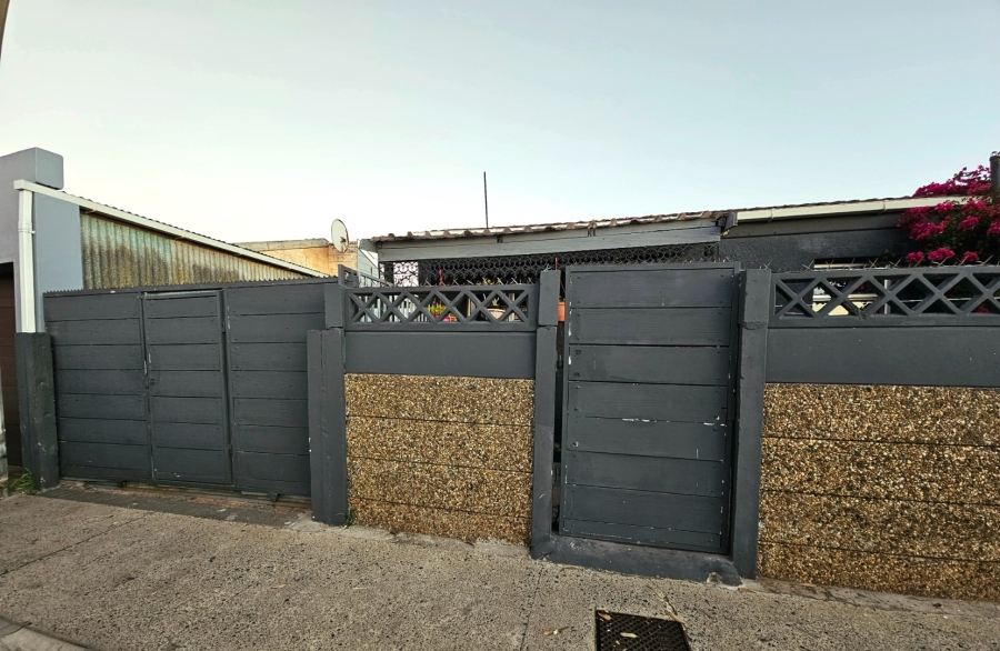  Bedroom Property for Sale in Rocklands Western Cape